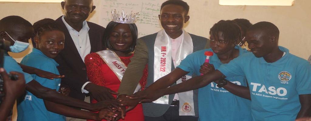 Rubuna Nakayi was crowned Miss Queen Y+ during a beauty contest for young people living with HIV in 2021/22 in group Photo with 